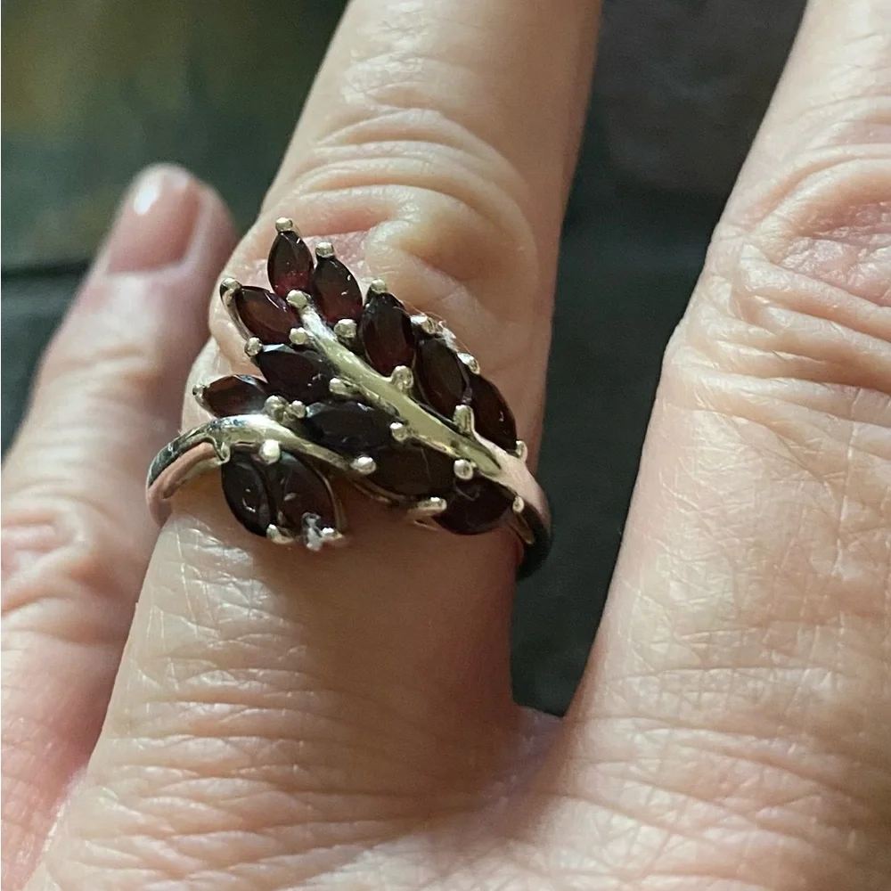 Sterling and garnet ring size 8.5-9 - Picture 2 of 6